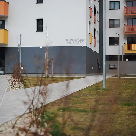 Bluetto - Free Private Parking Lejlighed Trnava
